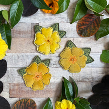 Primrose brooch